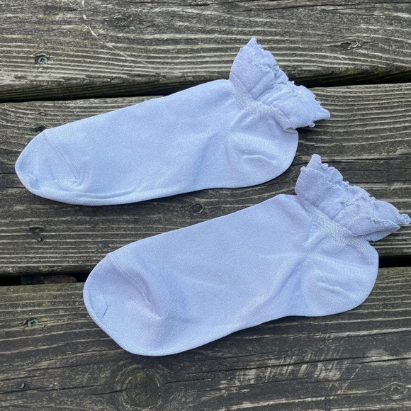 Bleuforet Women's Ruffle Glitter Ankle Socks - Picture 2 of 5